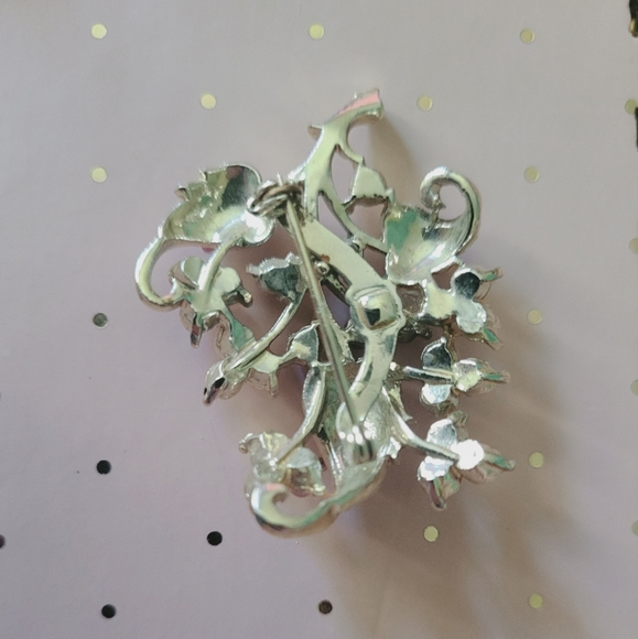 Lavender leaf plant brooch - Picture 2 of 2